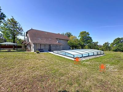 Maison - 152 m² - 7 pièces