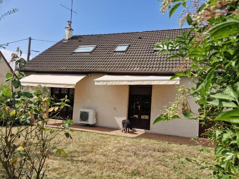 Maison - 121 m² - 6 pièces