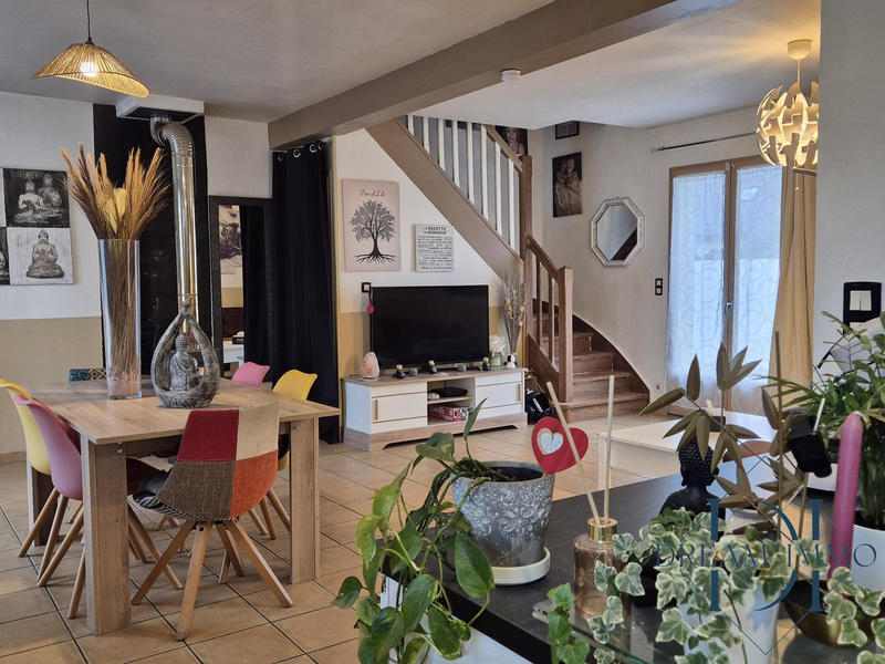 Maison - 92 m² - 5 pièces