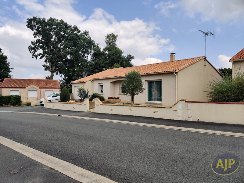 Maison - 103 m² - 4 pièces