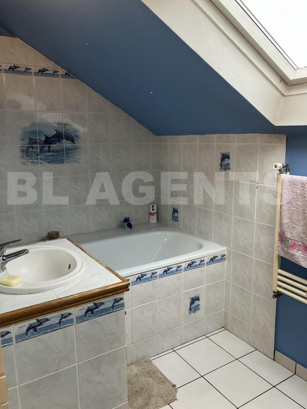 Maison - 99 m² - 4 pièces