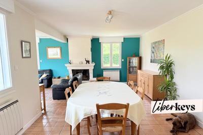 Propriété - 270 m² - 10 pièces