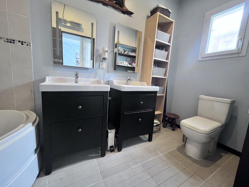 Maison - 183 m² - 7 pièces