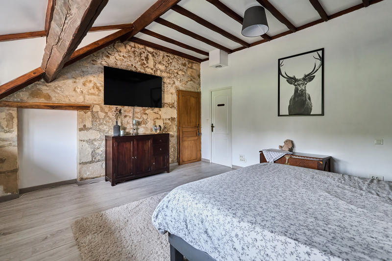 Maison - 211 m² - 7 pièces