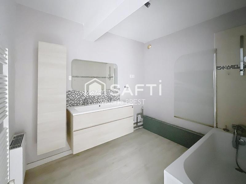 Appartement - 100 m² - 5 pièces