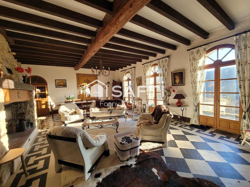 Maison - 136 m² - 5 pièces