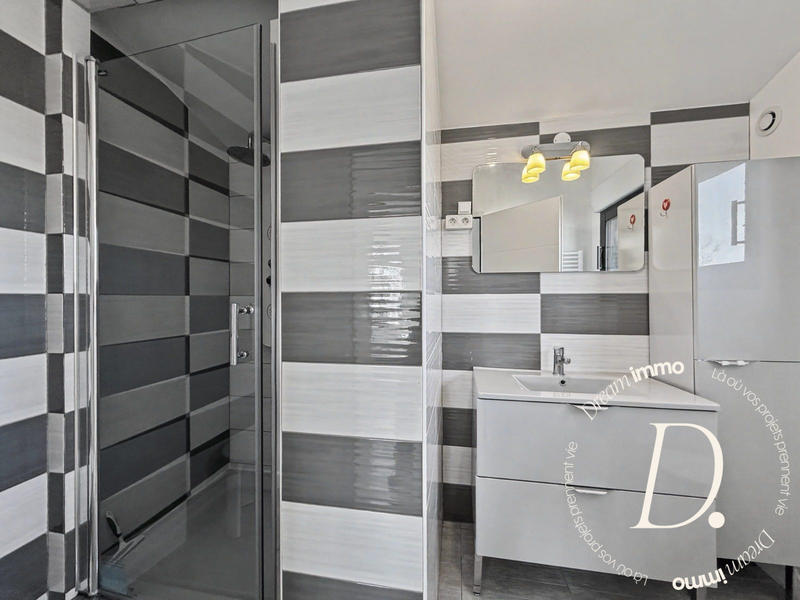 Maison - 108 m² - 4 pièces