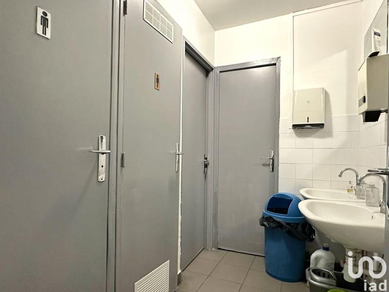 Local commercial - 243 m² - 3 pièces