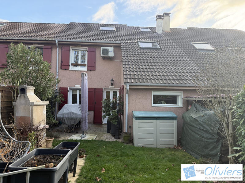 Maison - 97 m² - 6 pièces