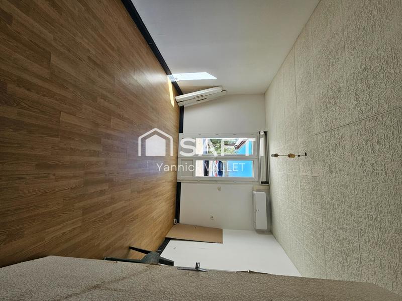 Maison - 240 m² - 10 pièces