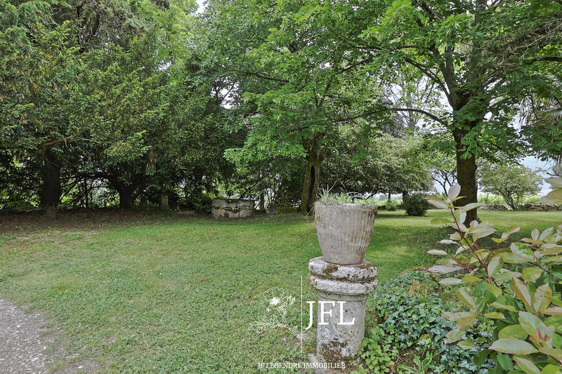 Maison ancienne - 203 m² - 7 pièces