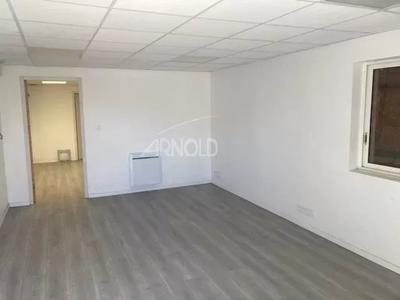 Entrepôt - 110 m² - 2 pièces