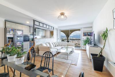 Appartement - 84 m² - 4 pièces