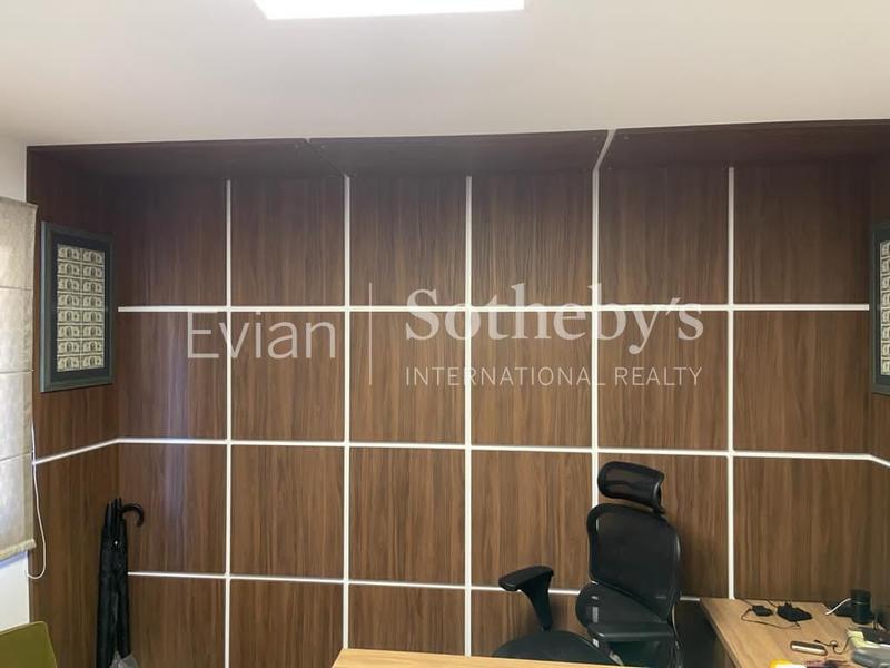 Maison - 354 m² - 8 pièces