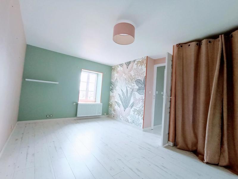 Maison - 220 m² - 12 pièces