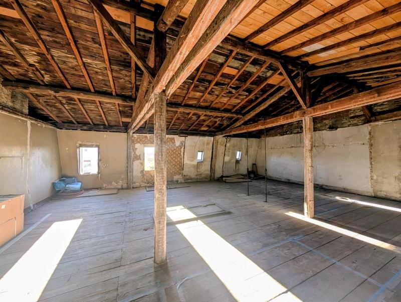 Appartement - 98 m² - 6 pièces