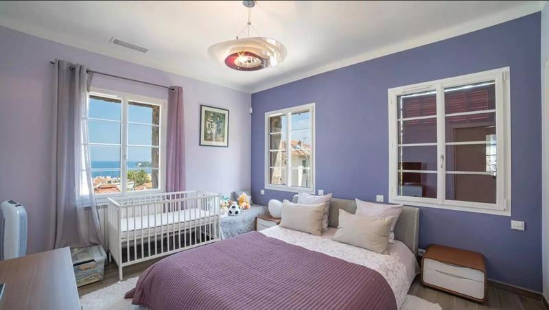 Villa - 313 m² - 8 pièces