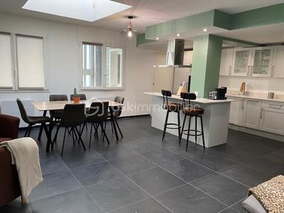 Appartement - 80 m² - 3 pièces