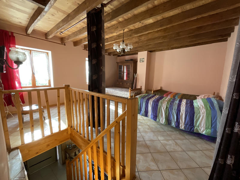 Maison - 180 m² - 7 pièces