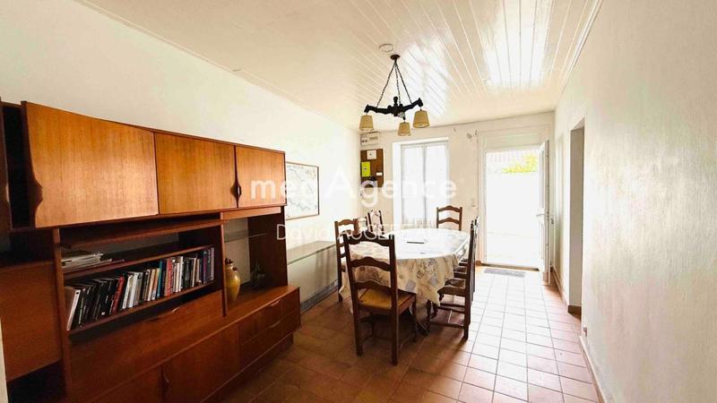 Maison traditionnelle - 163 m² - 8 pièces