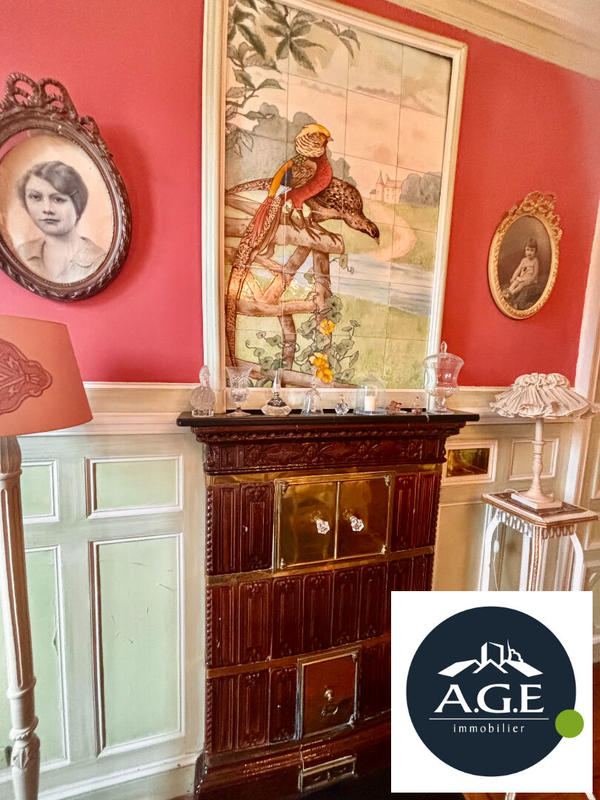 Maison - 270 m² - 9 pièces