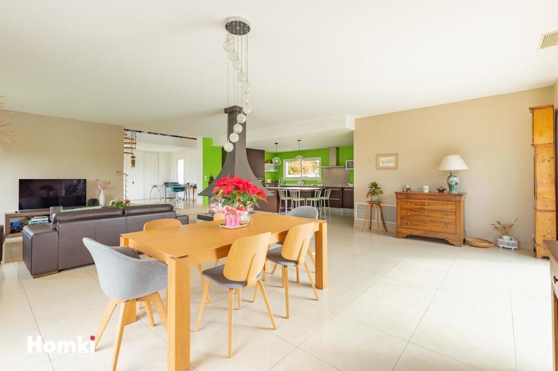 Maison - 192 m² - 5 pièces