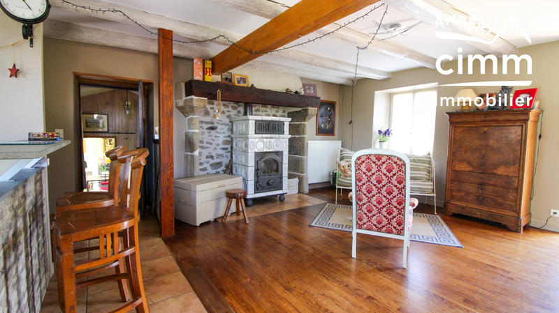 Maison - 208 m² - 8 pièces