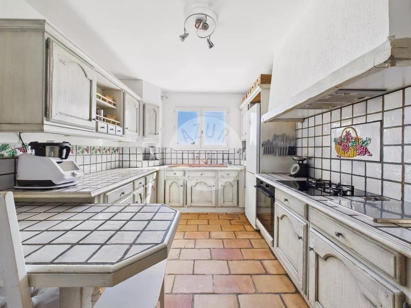 Maison - 96 m² - 5 pièces