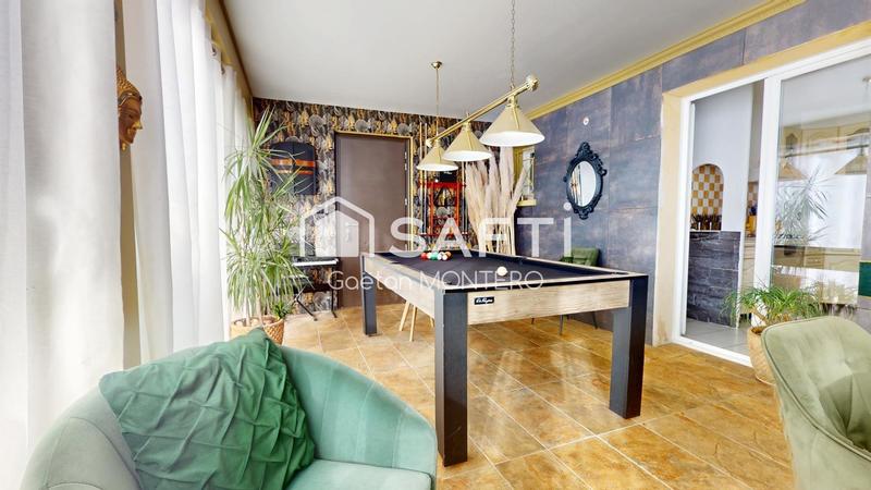 Maison - 272 m² - 14 pièces