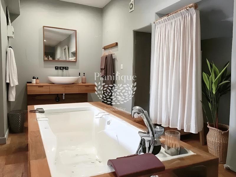 Duplex - 176 m² - 6 pièces