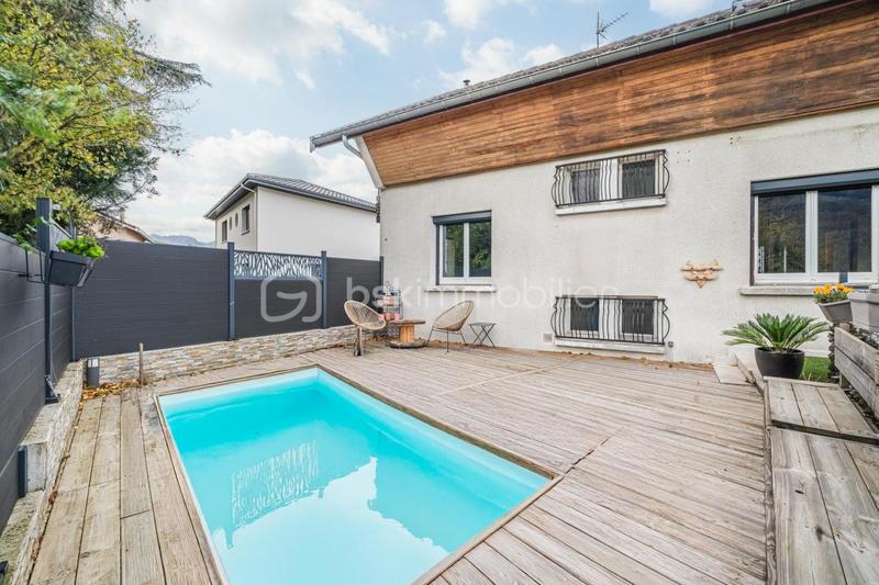 Appartement - 100 m² - 3 pièces