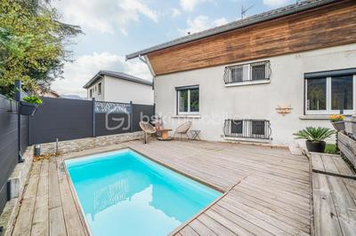 Appartement - 100 m² - 3 pièces