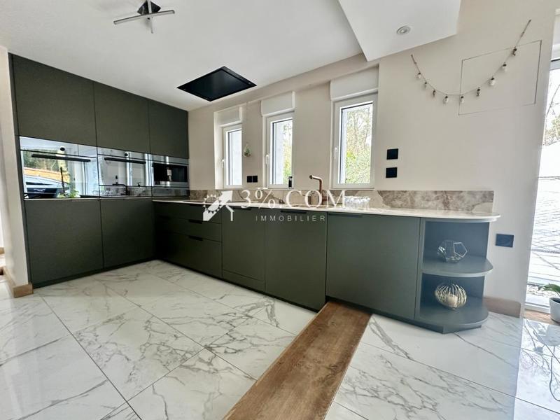 Villa - 179 m² - 6 pièces