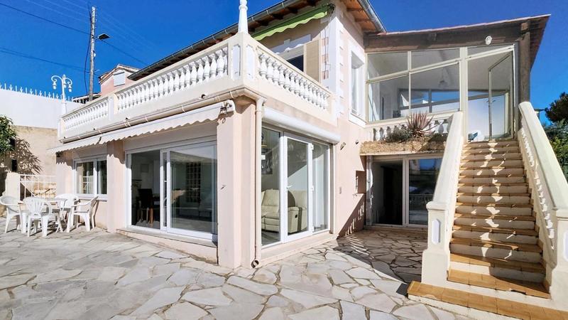 Maison - 152 m² - 6 pièces