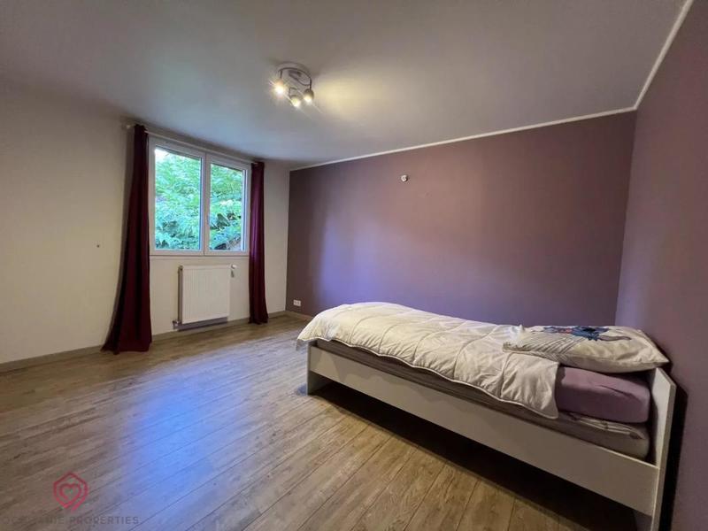 Propriété - 271 m² - 7 pièces