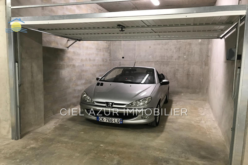 Parking / Garage - 15 m²