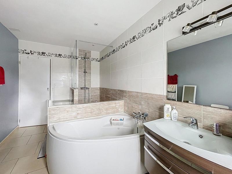 Maison - 165 m² - 7 pièces