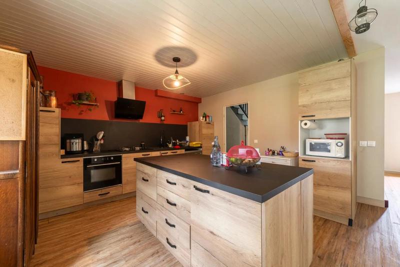 Maison - 130 m² - 7 pièces