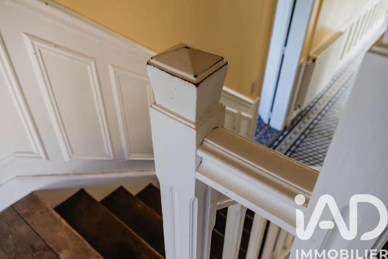 Maison - 247 m² - 8 pièces