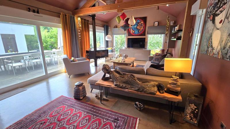 Maison - 187 m² - 7 pièces