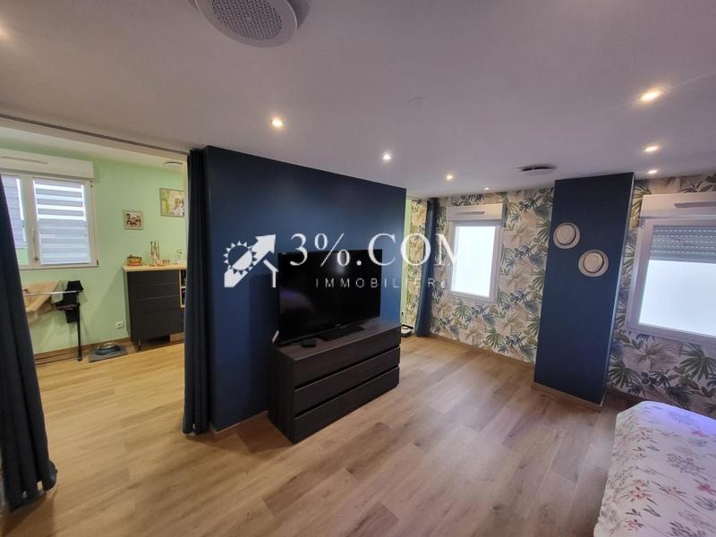 Maison - 230 m² - 10 pièces