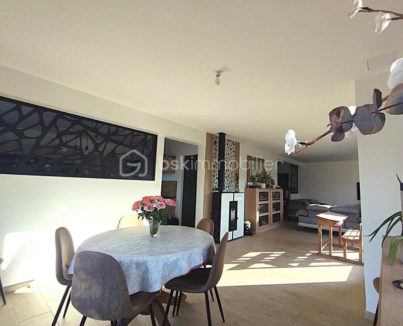 Maison - 159 m² - 7 pièces