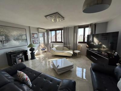 Appartement - 87 m² - 4 pièces