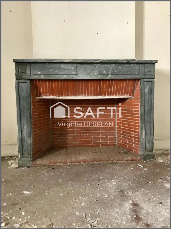 Maison - 590 m² - 26 pièces