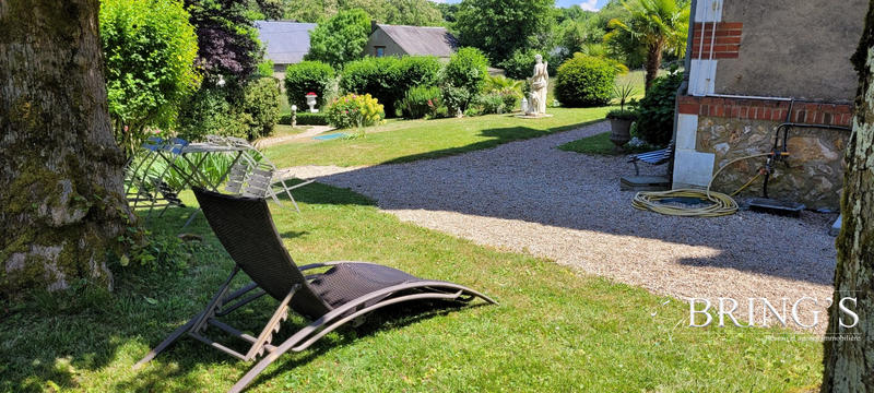 Maison - 222 m² - 9 pièces