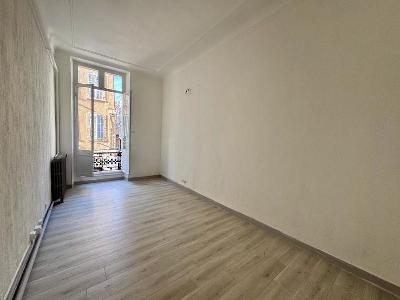 Appartement - 136 m² - 6 pièces