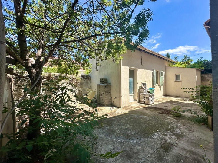 Maison - 250 m² - 9 pièces
