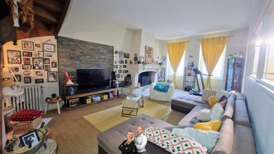 Maison - 254 m² - 5 pièces