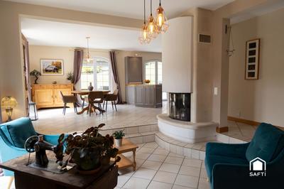 Maison - 186 m² - 6 pièces