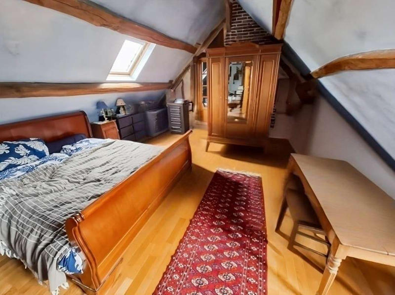 Maison - 195 m² - 11 pièces